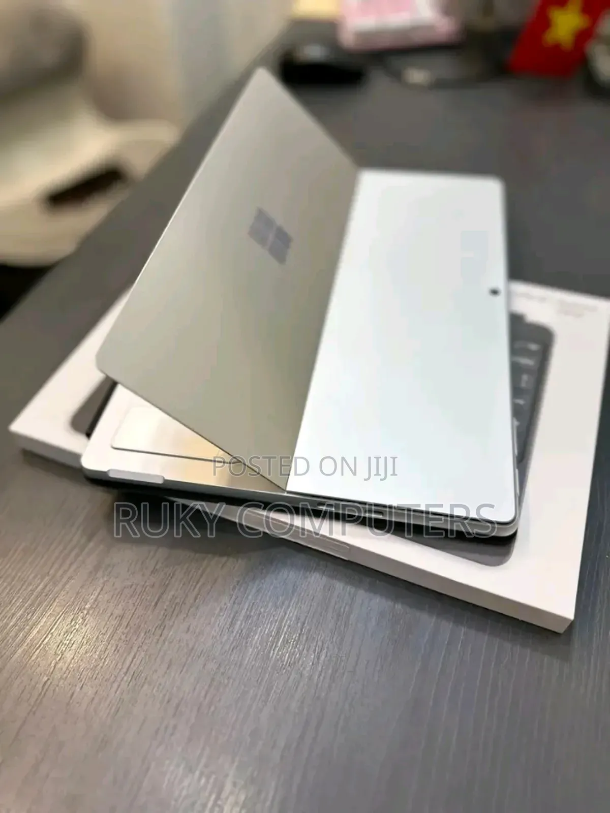 New Microsoft Surface Pro 11th Edition, a Copilot+ PC 32GB SSD 1T