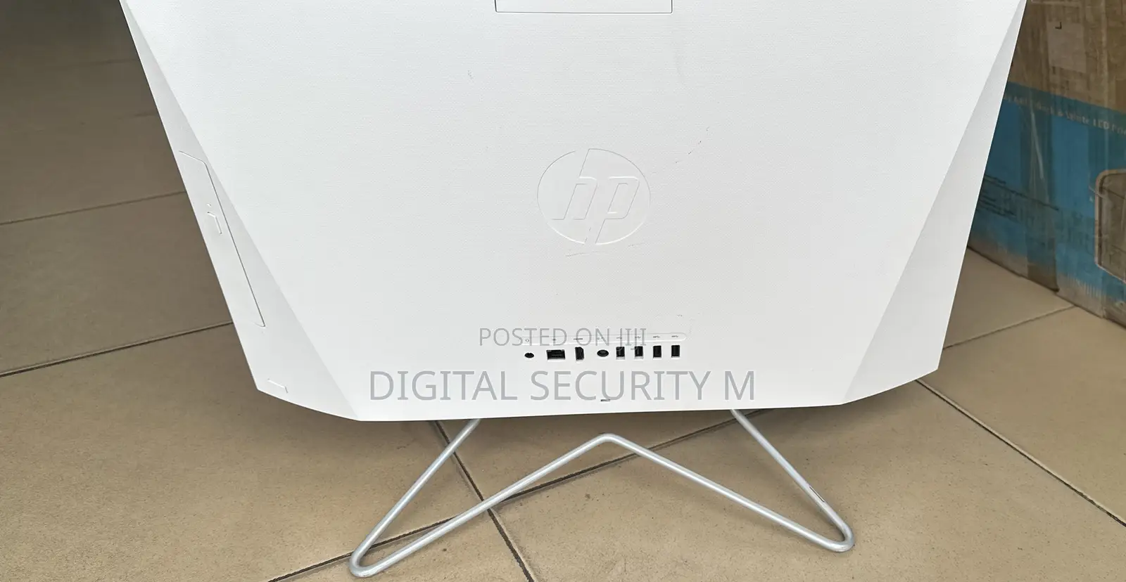 Desktop Computer HP Pavilion 24 8GB Intel Core i5 SSD 256GB