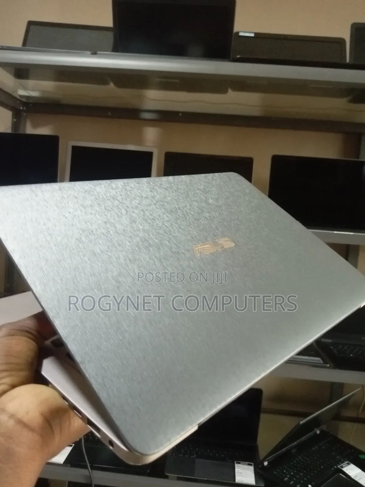 Laptop Asus ZenBook UX330UA 8GB Intel Core i5 SSD 256GB
