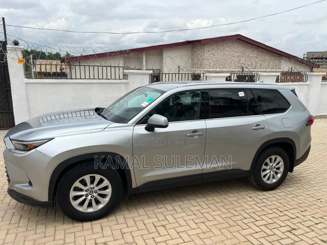 Toyota 4-Runner 2024 Silver
