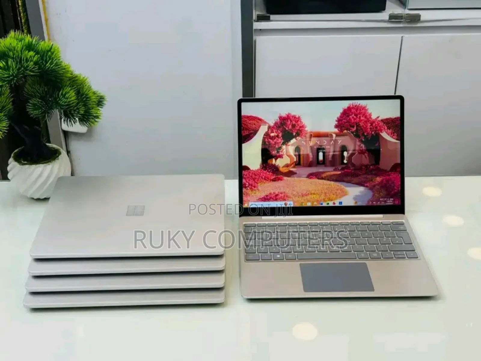 New Laptop Microsoft Surface Laptop Go 2 8GB Intel Core i5 SSD 256GB