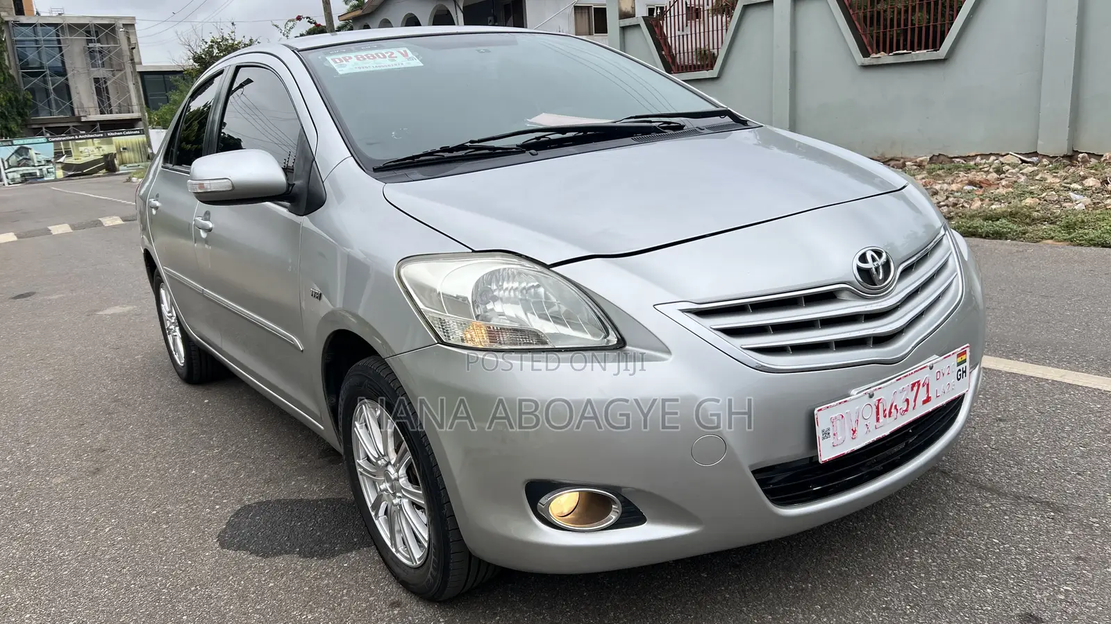 Toyota Yaris 2011 Silver