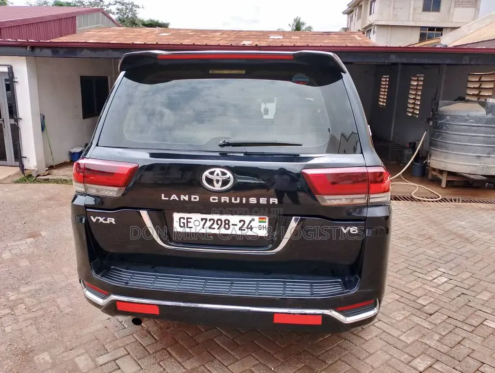 Toyota Land Cruiser 4.0 V6 GXR 2016 Black