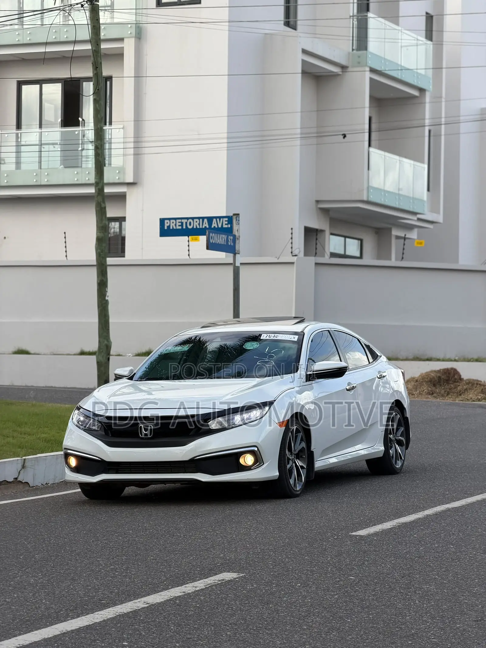 Honda Civic Touring Sedan 2020 White