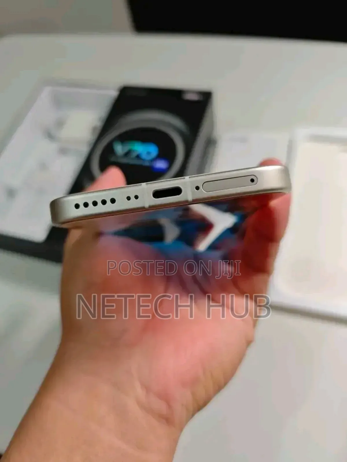 New Vivo V70 512 GB Gold