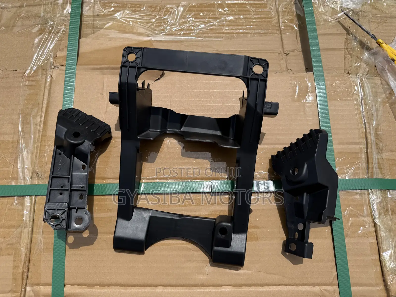 Honda Hr- V 2015 - 2021 Top Grille Bracket Set