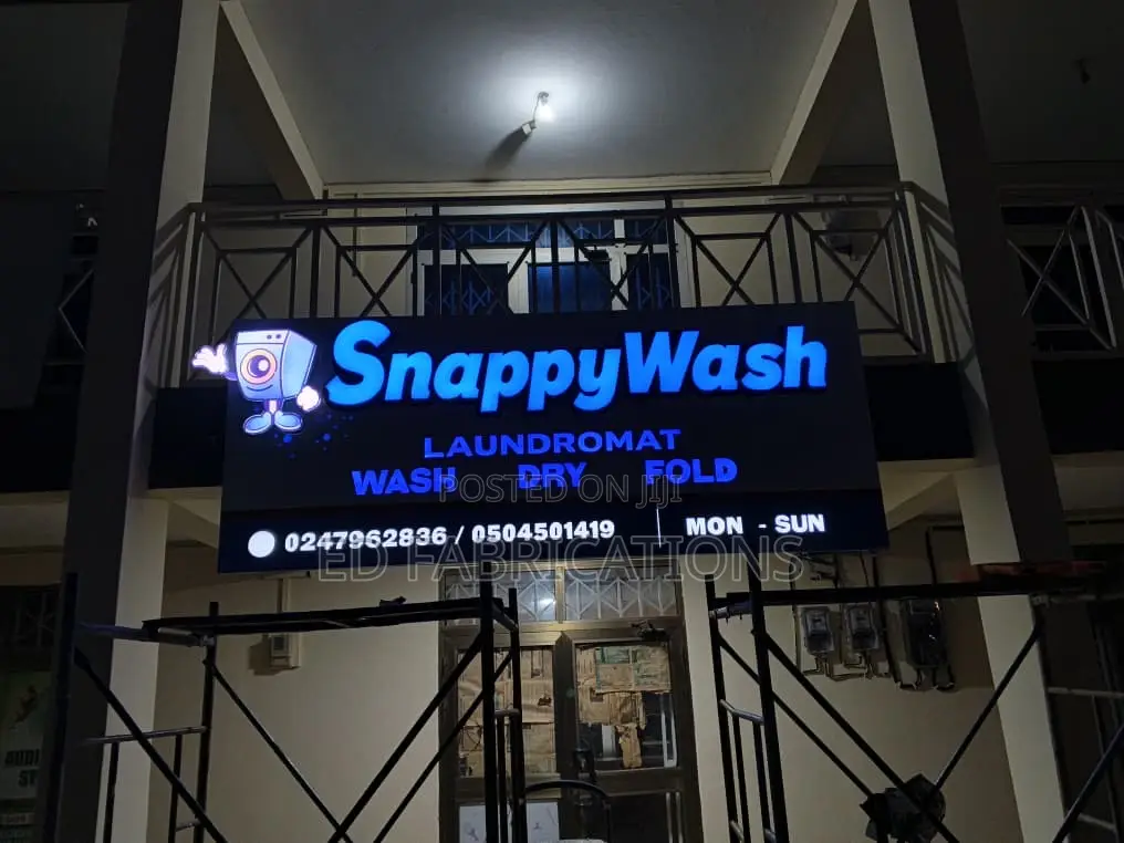 Snappywash Signage