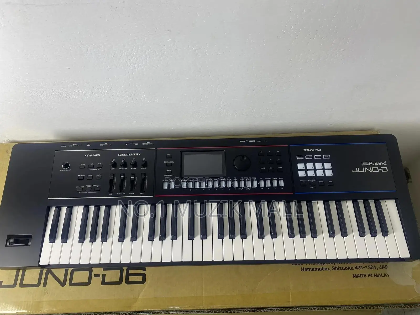 Roland Juno D6