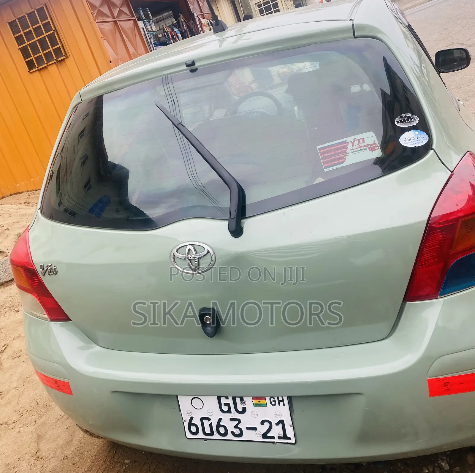 Toyota Vitz 2010 Beige