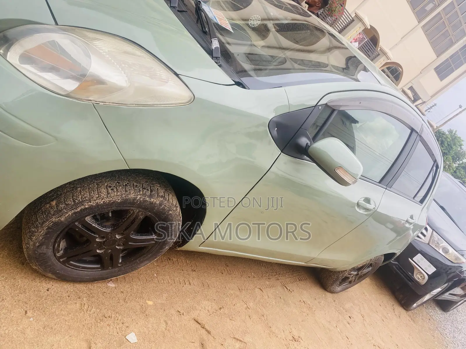 Toyota Vitz 2010 Beige