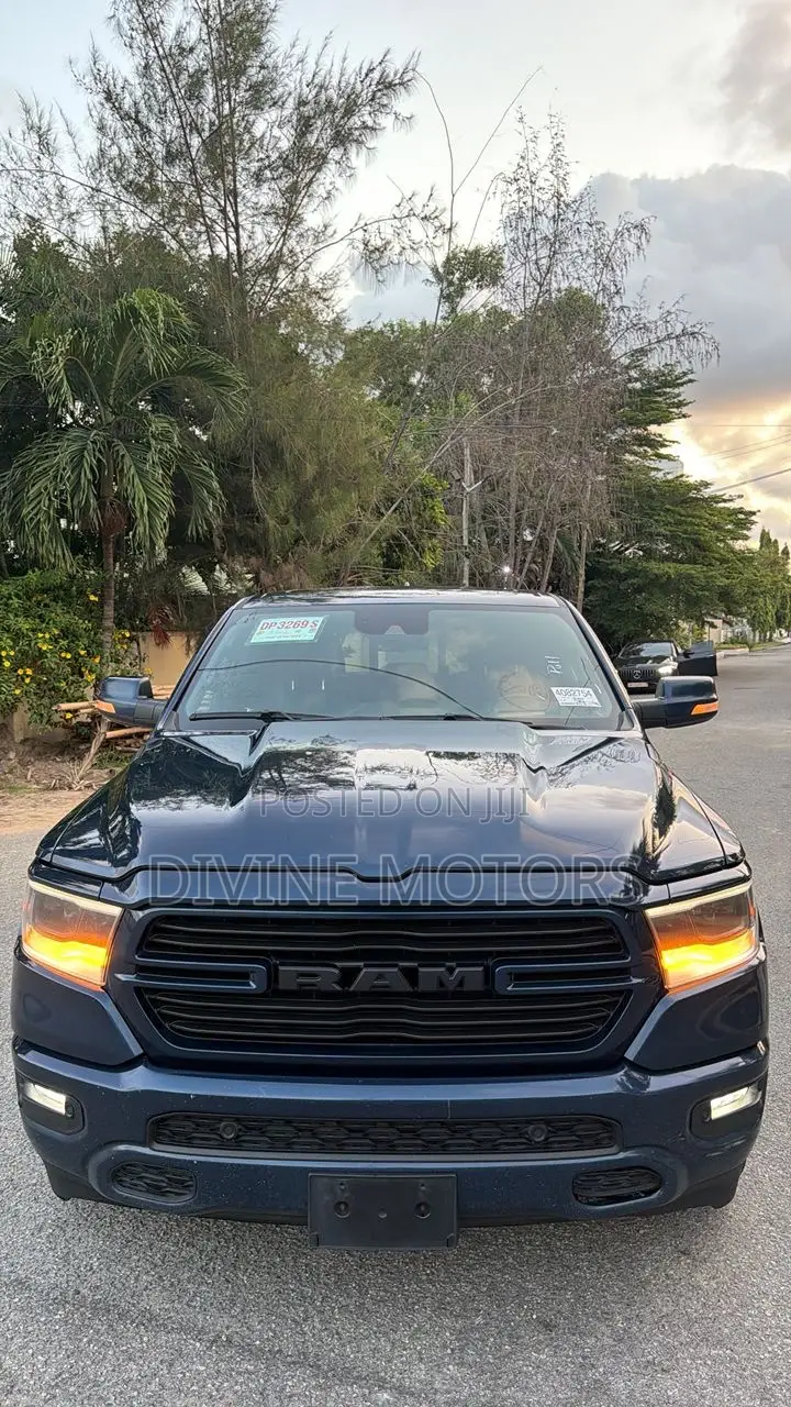 Dodge RAM 1500 5.7 Petrol AWD 2021 Blue