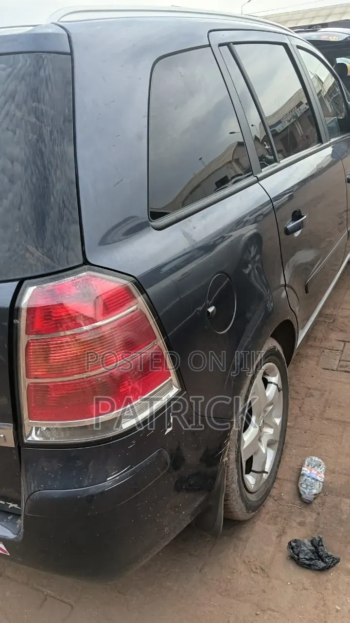 Opel Zafira 1.6 2008 Black