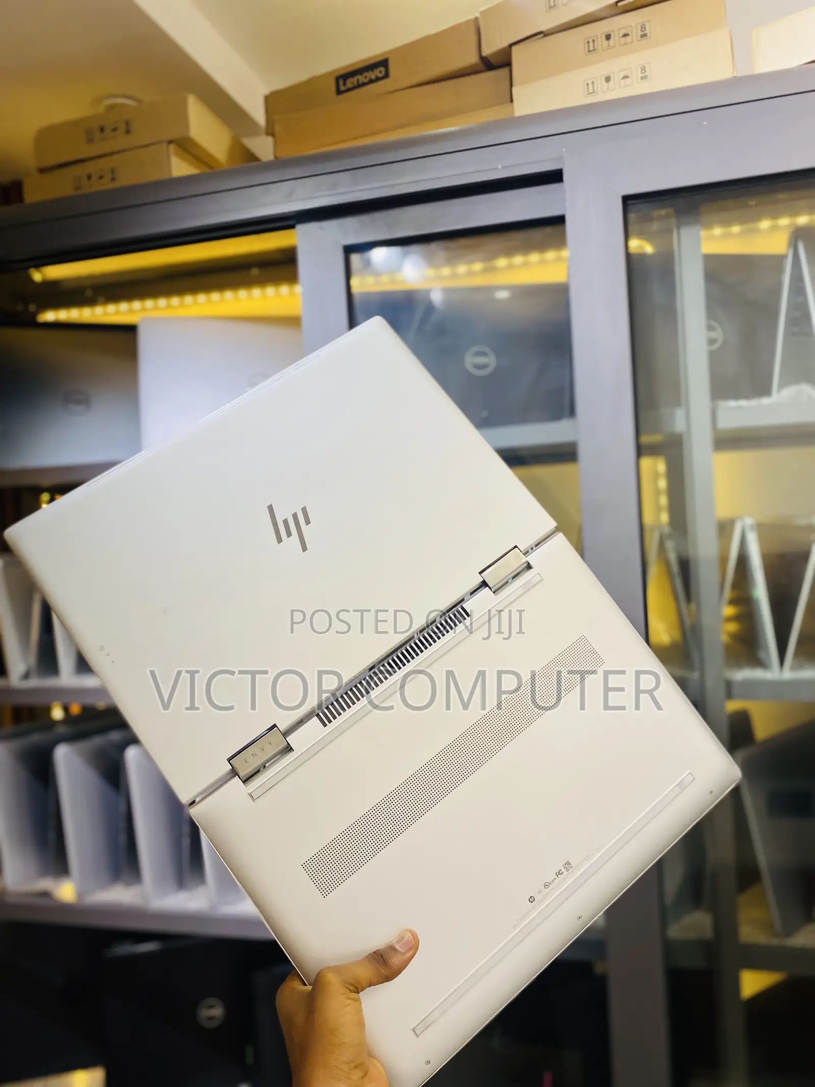 Laptop HP Envy x360 15-cp0013nr 12GB Intel Core i5 SSD 128GB