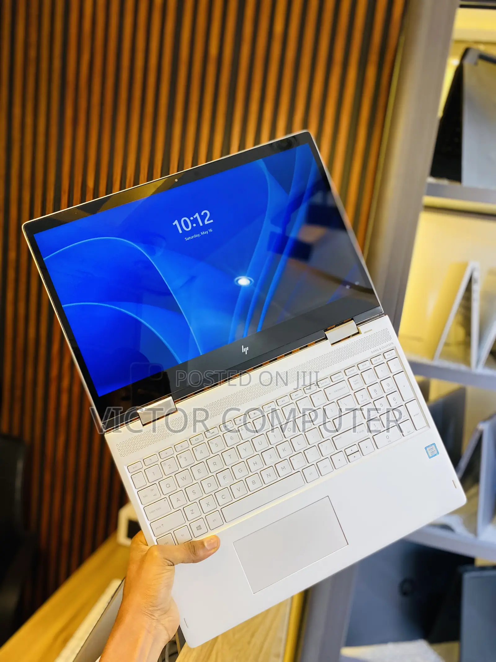 Laptop HP Envy x360 15-cp0013nr 12GB Intel Core i5 SSD 128GB