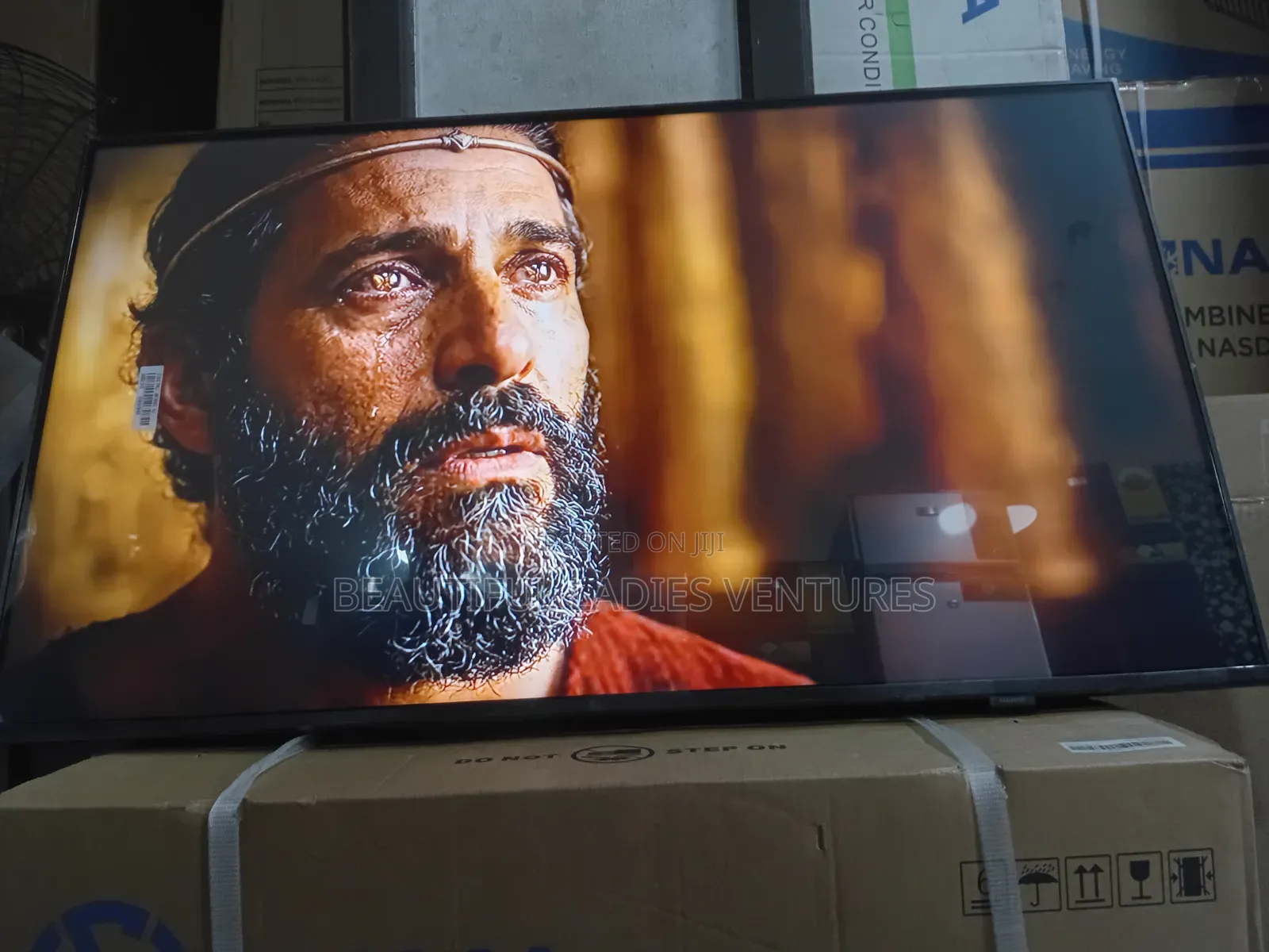 Samsung 43” Ultra-Clear Smart Tv for Movies Gaming