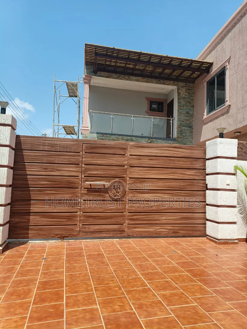 4bdrm Duplex in Tesano Garden Area, Papaye for rent