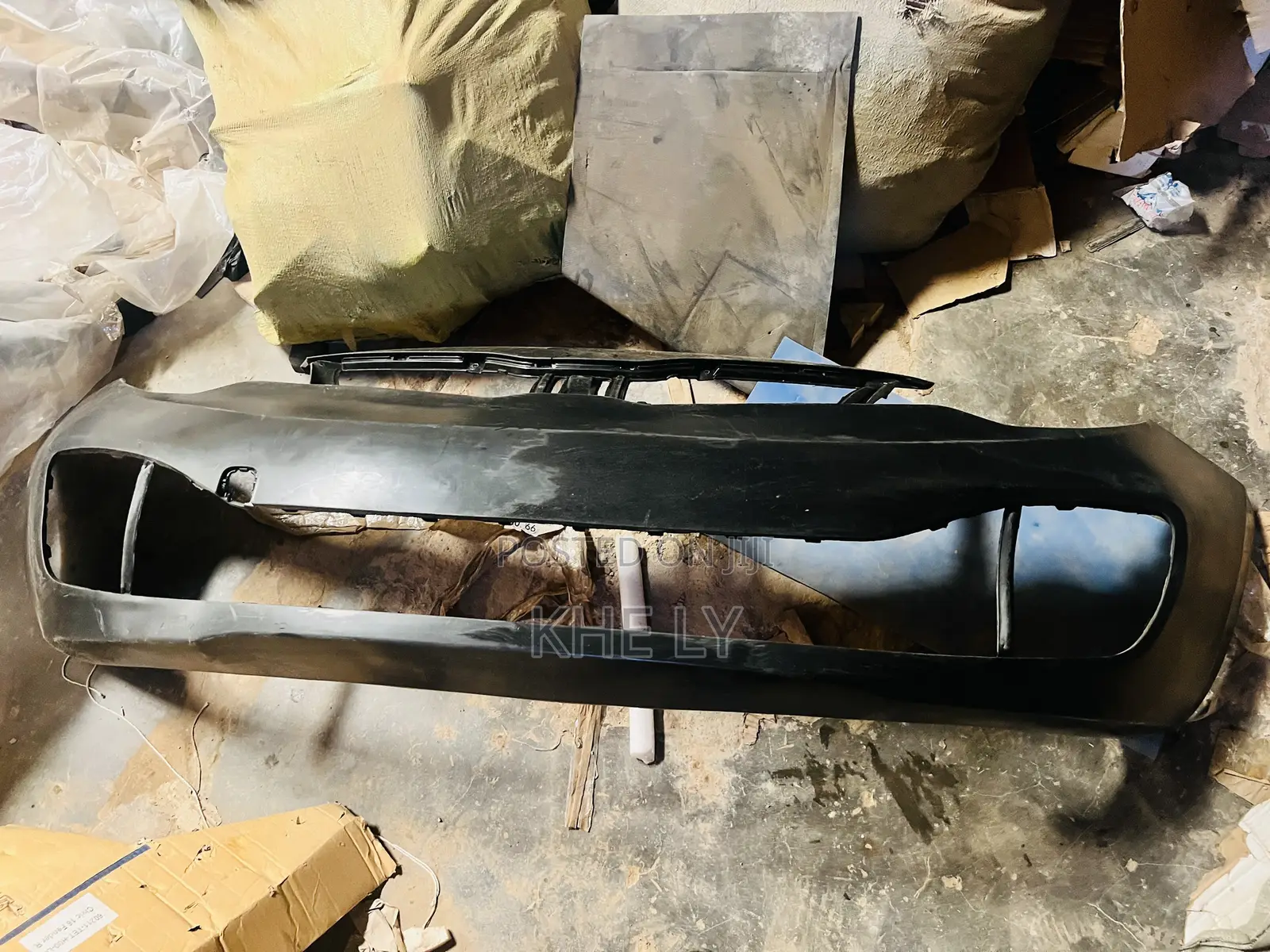 Kia Rio 2012 Salon Front Bumper