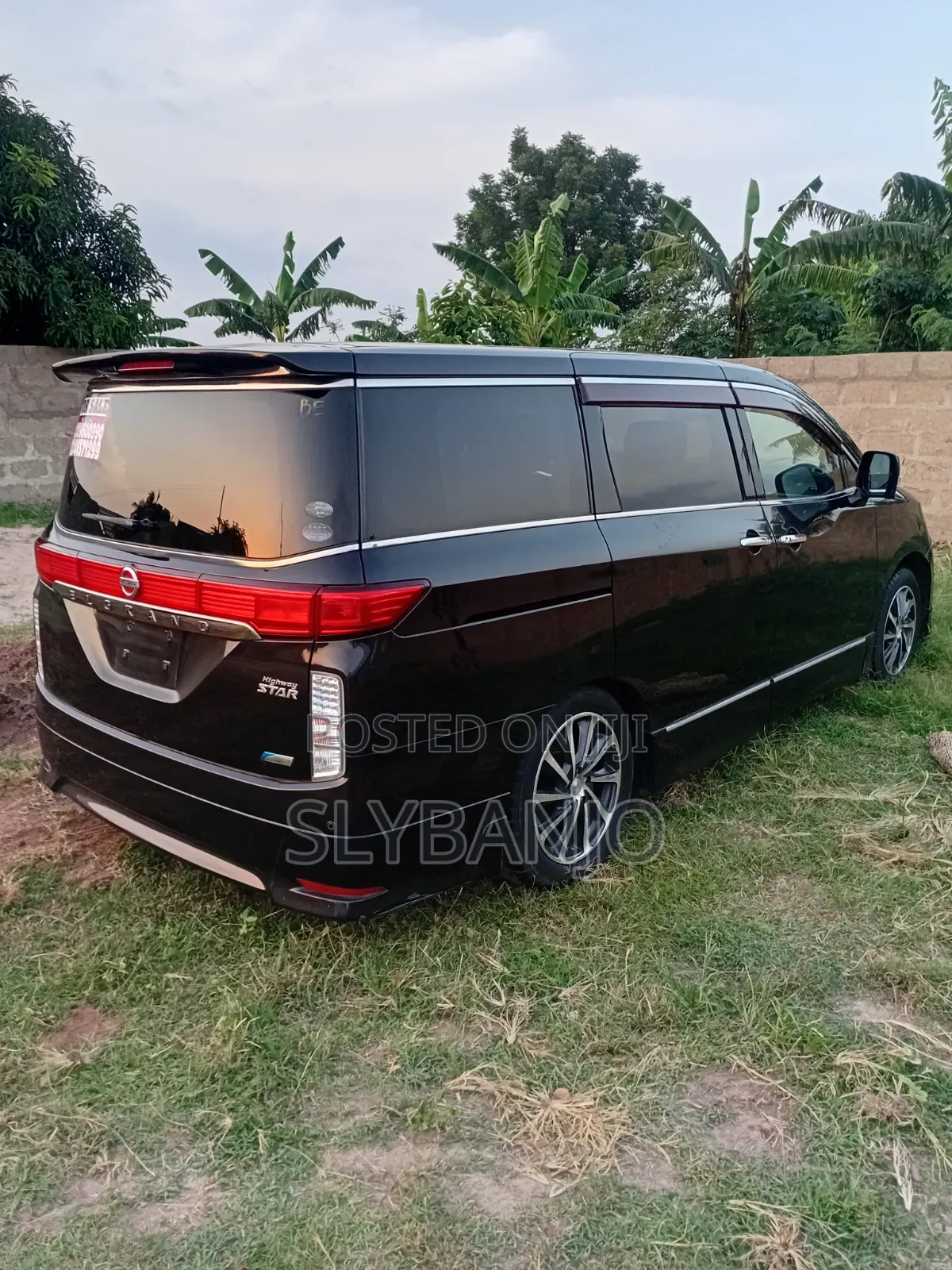 Nissan Elgrand 2012 Black