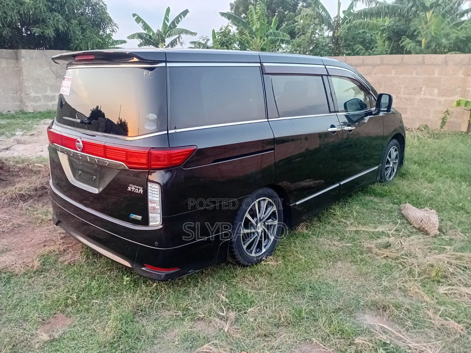 Nissan Elgrand 2012 Black