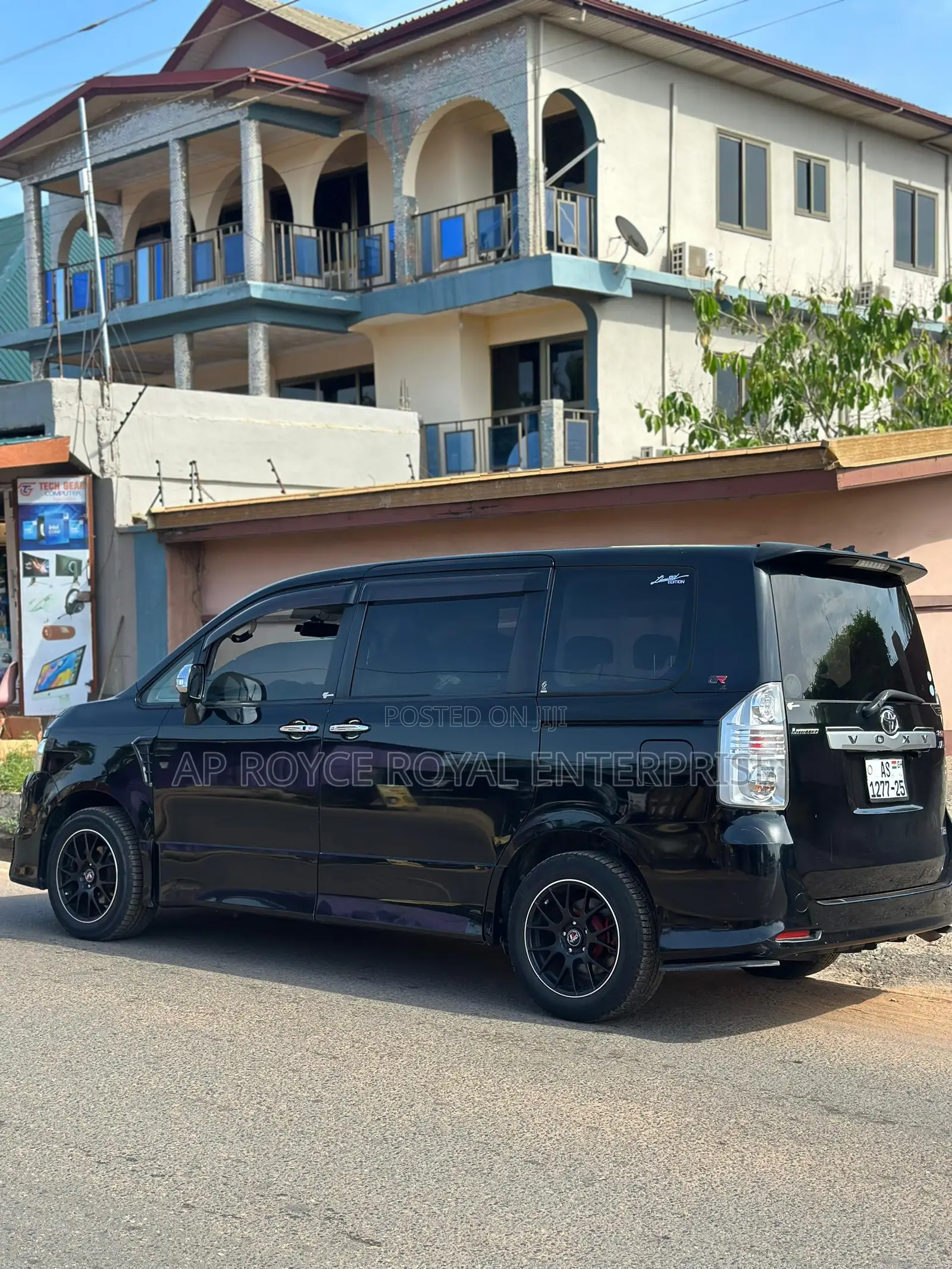 Toyota Voxy 2012 Black