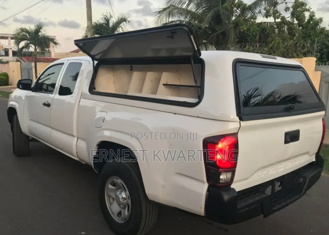 Toyota Tacoma 2022 White
