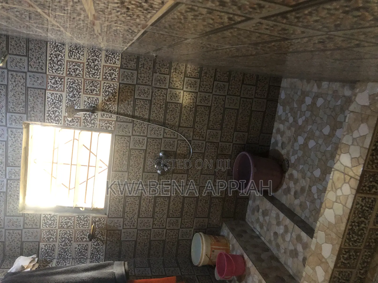 9bdrm House in Mark Estate At, Kumasi Metropolitan for sale