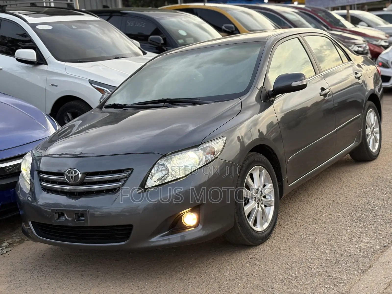 Toyota Corolla LE 4dr Sedan (1.8L 4cyl 4A) 2010 Gray