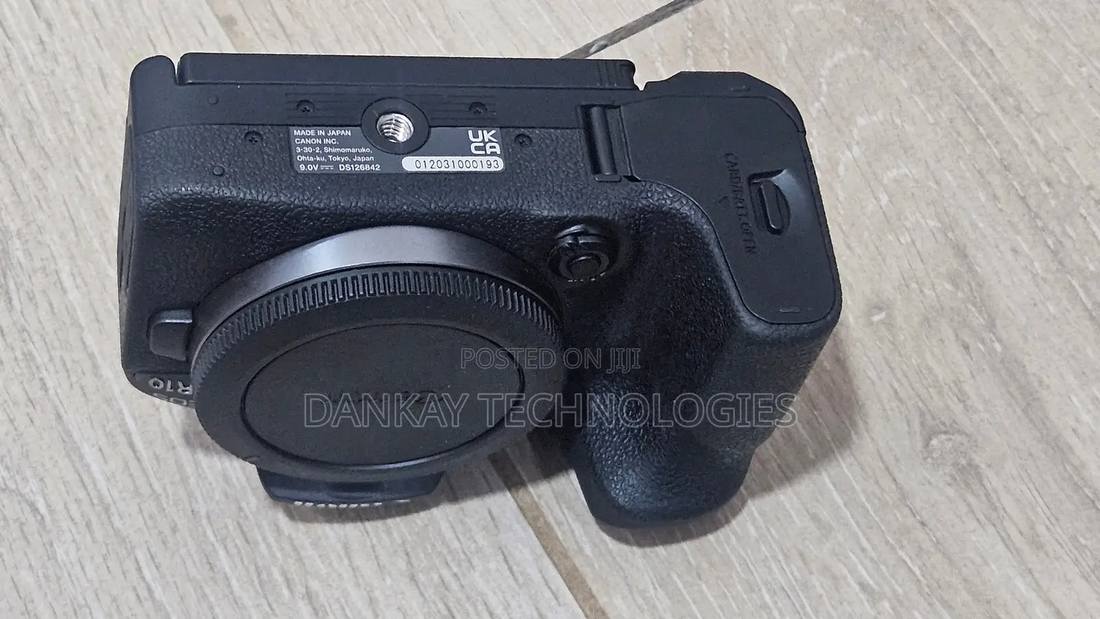 Canon R10 Mirrorless Camera With 18 - 45mm Lens
