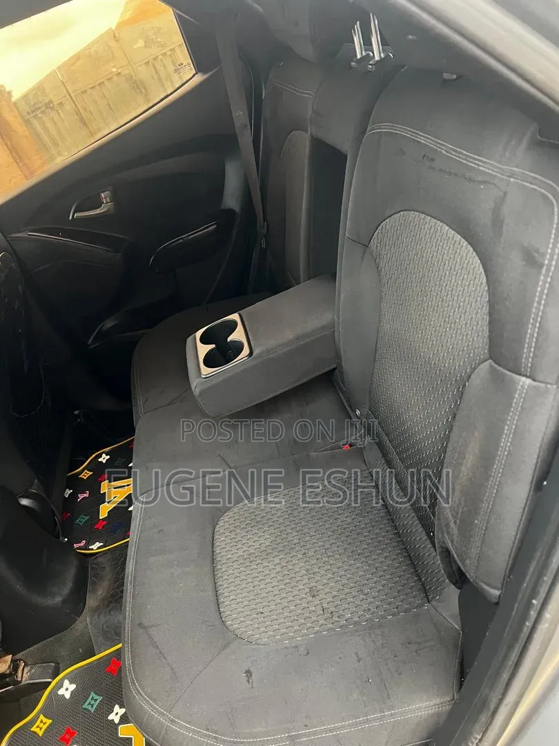 Hyundai Tucson 2012 Silver