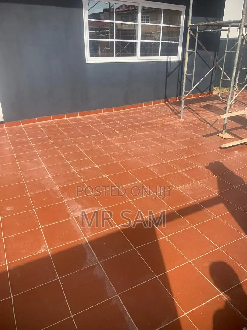 5bdrm House in Sam Properties, Mallam for rent