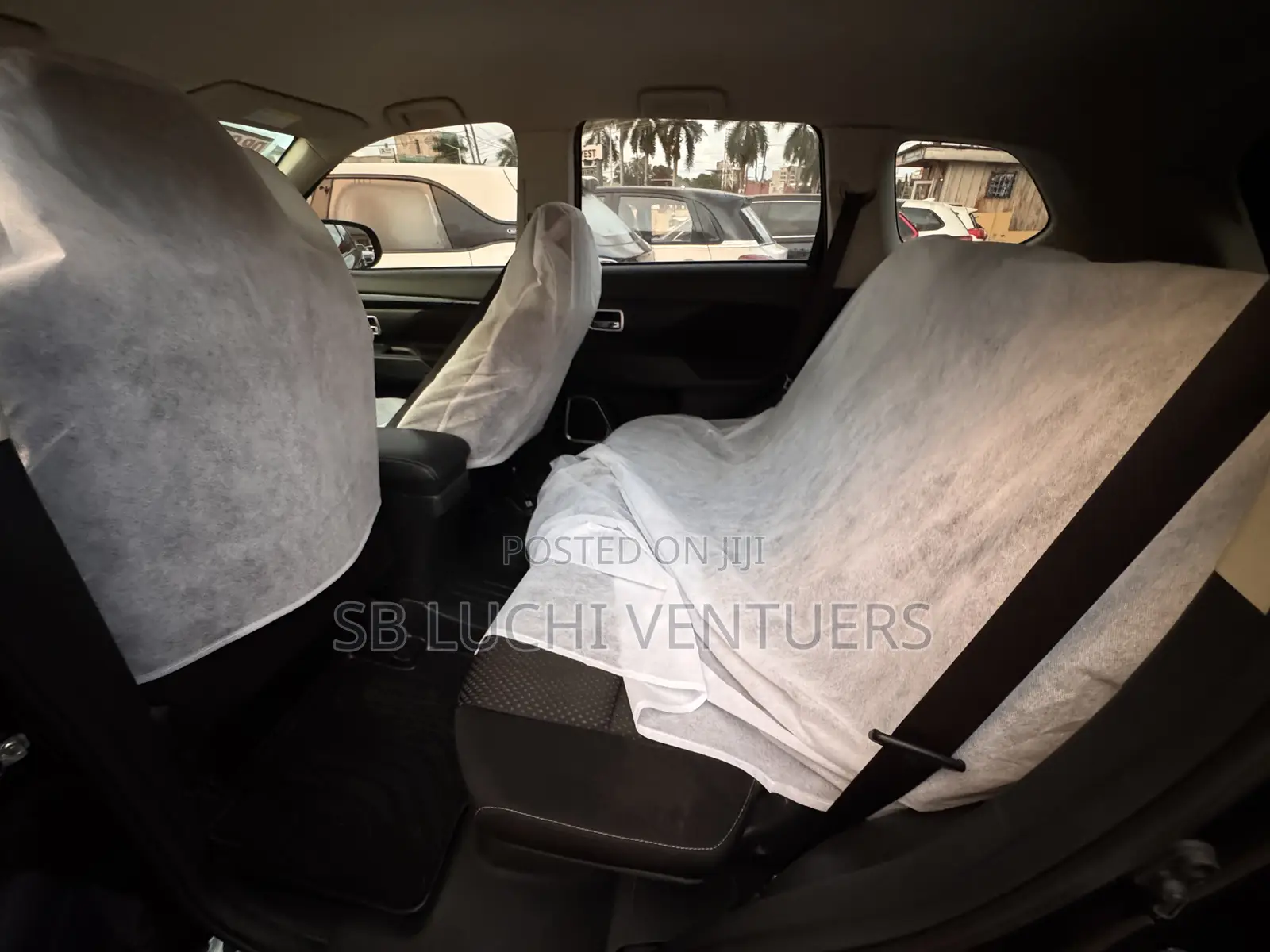 Mitsubishi Outlander 2022 Black