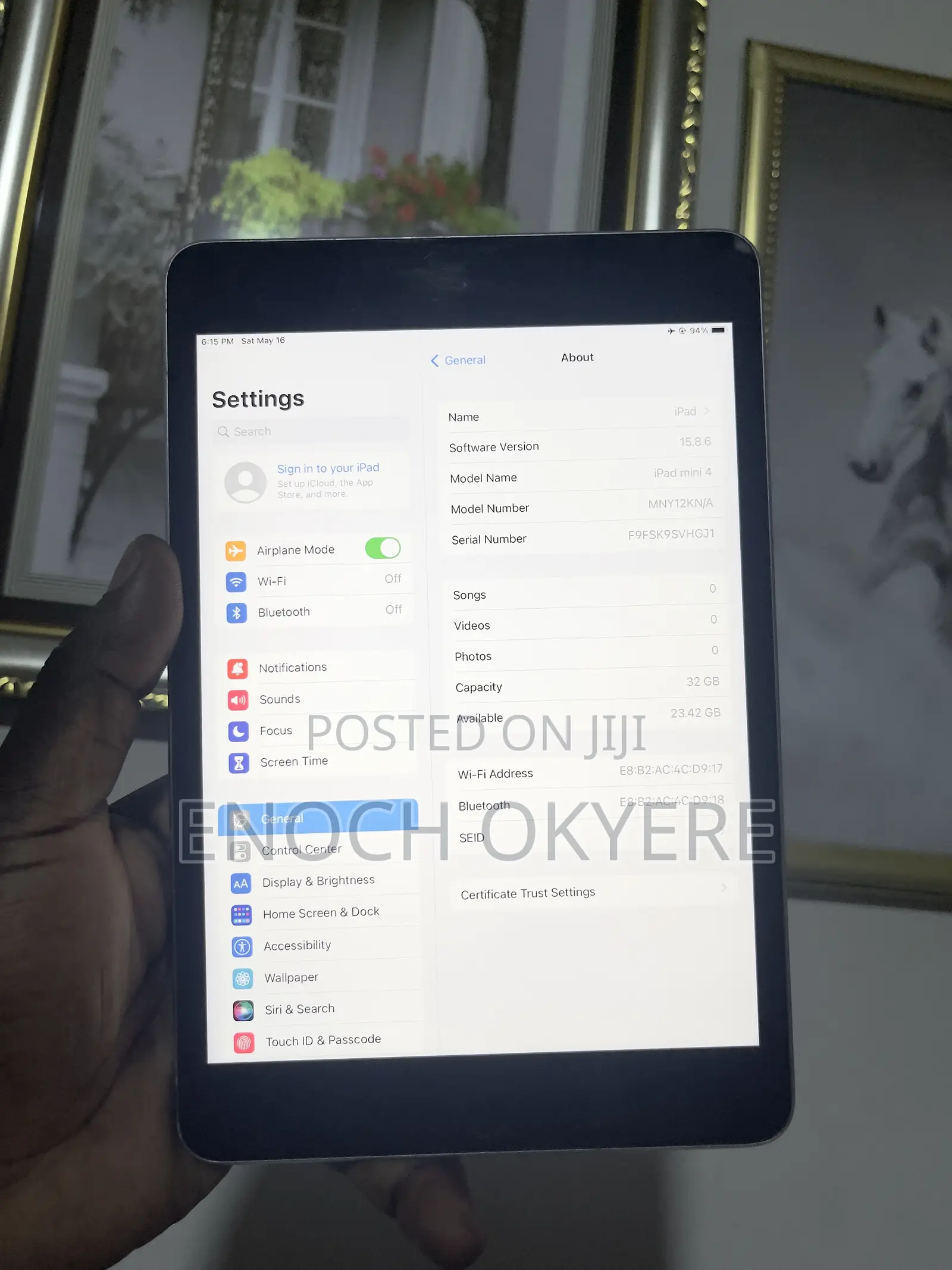 Apple iPad mini 4 32 GB Gray