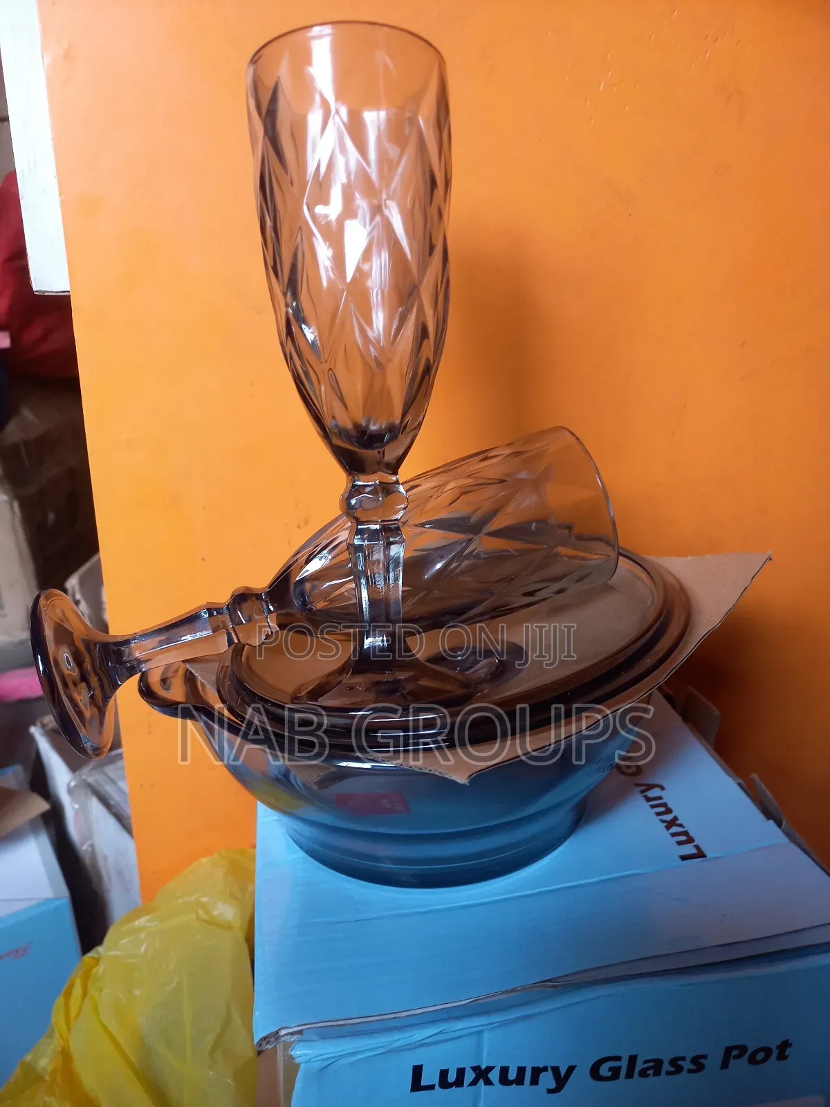 Champagne Glasses With a Glass Bowl