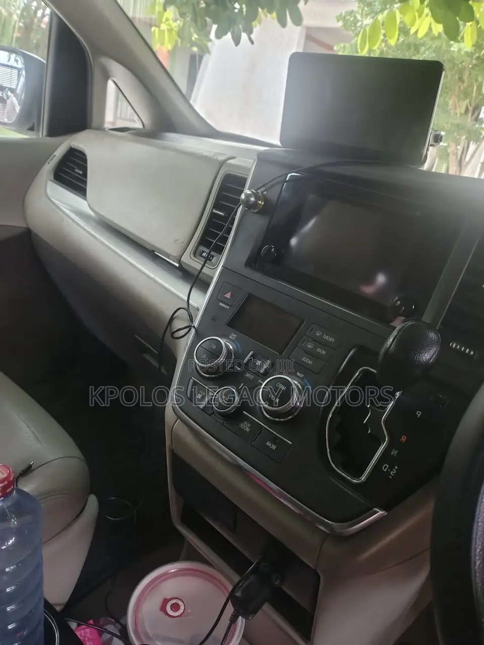 Toyota Sienna Limited Premium 7 Passenger (3.5L 6cyl 8A) 2016 Red