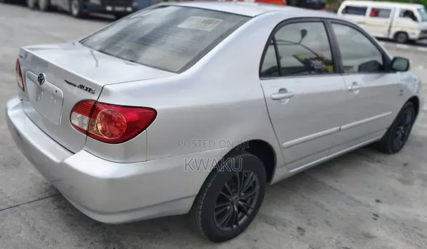Toyota Corolla Altis 2010 Silver