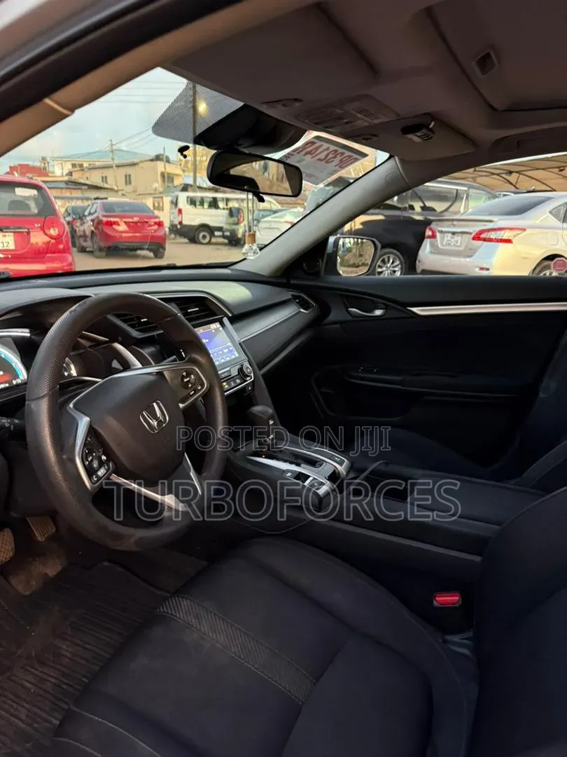 Honda Civic EX 4dr Sedan (2.0L 4cyl) 2017 Silver