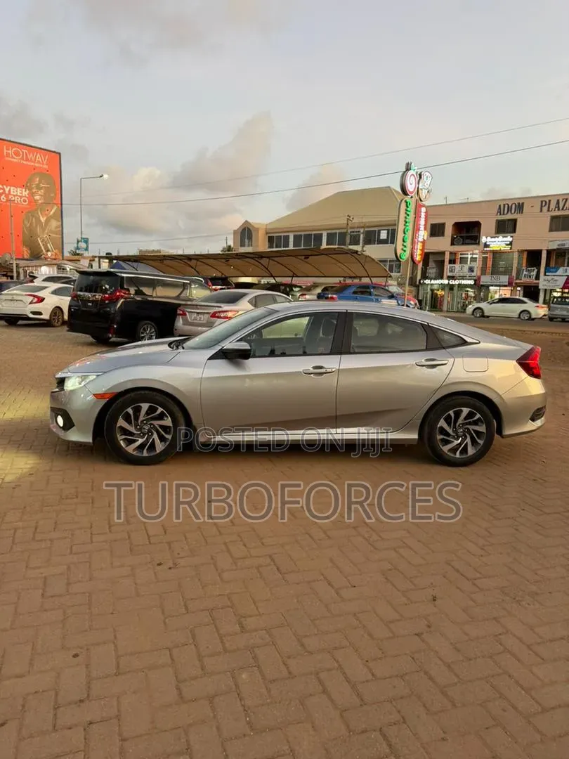 Honda Civic EX 4dr Sedan (2.0L 4cyl) 2017 Silver