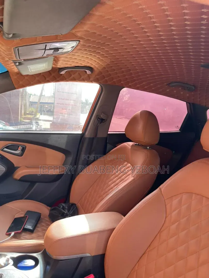 Hyundai Ix35 2011 Orange