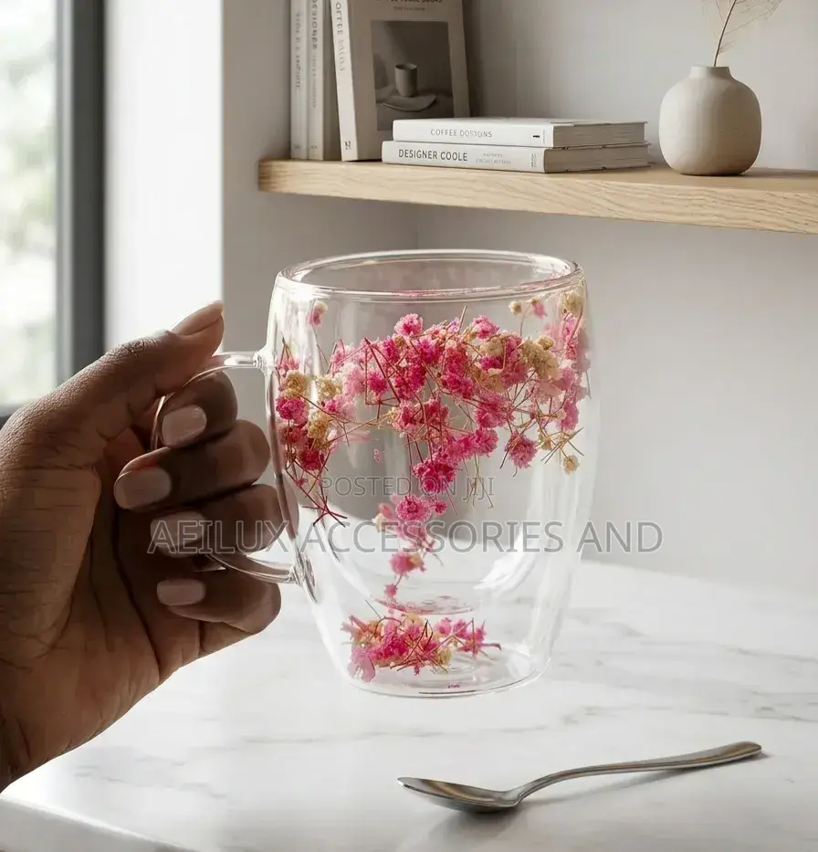 Double Walled Dried Flower Glass Mug