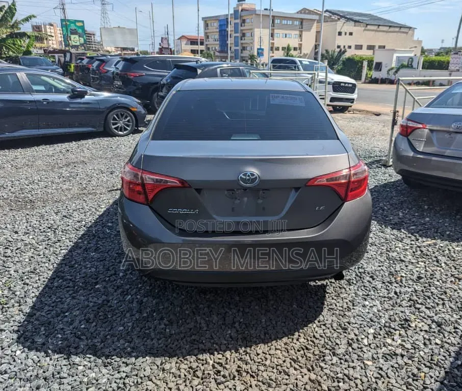 Toyota Corolla LE ECO w/Package 1 4dr Sedan (1.8L 4cyl CVT) 2017 Brown