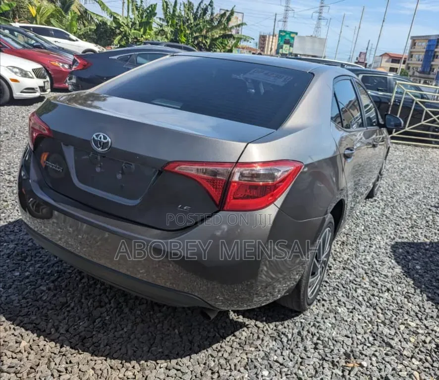 Toyota Corolla LE ECO w/Package 1 4dr Sedan (1.8L 4cyl CVT) 2017 Brown
