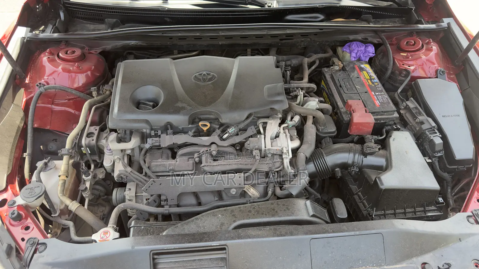 Toyota Camry SE FWD (2.5L 4cyl 8AM) 2018 Red