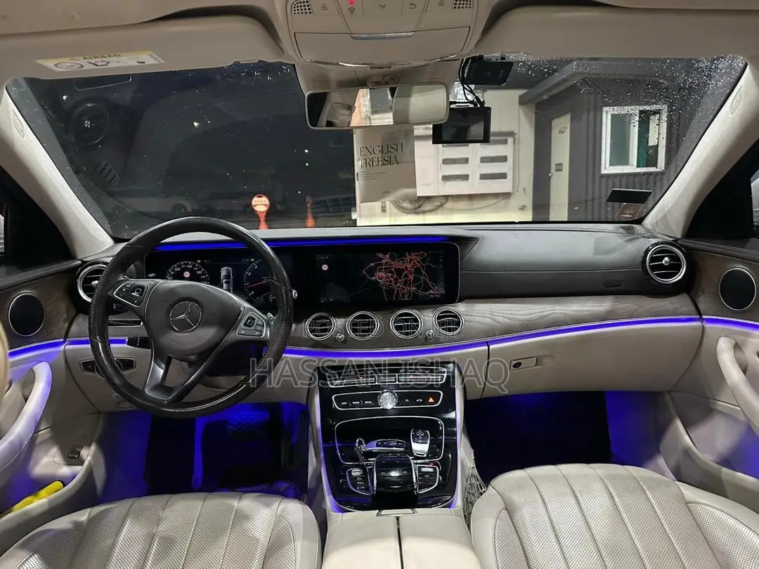 Mercedes-Benz E300 2019 White