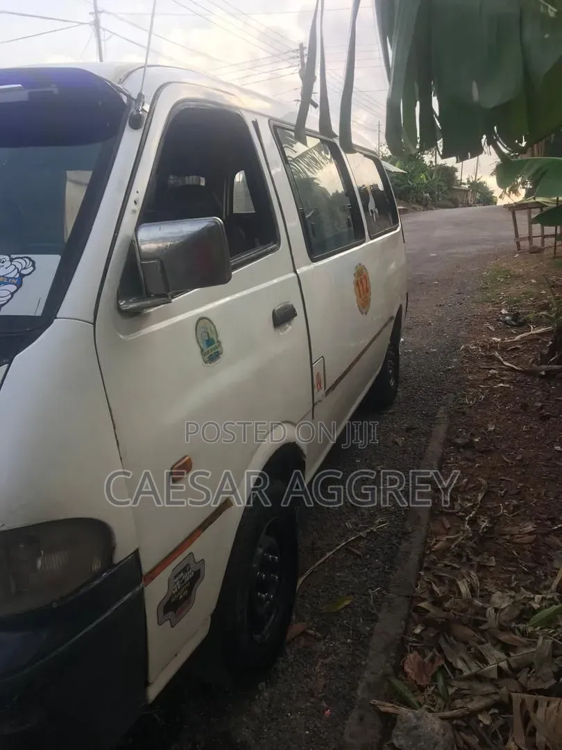 Kia Pregio 1996 White