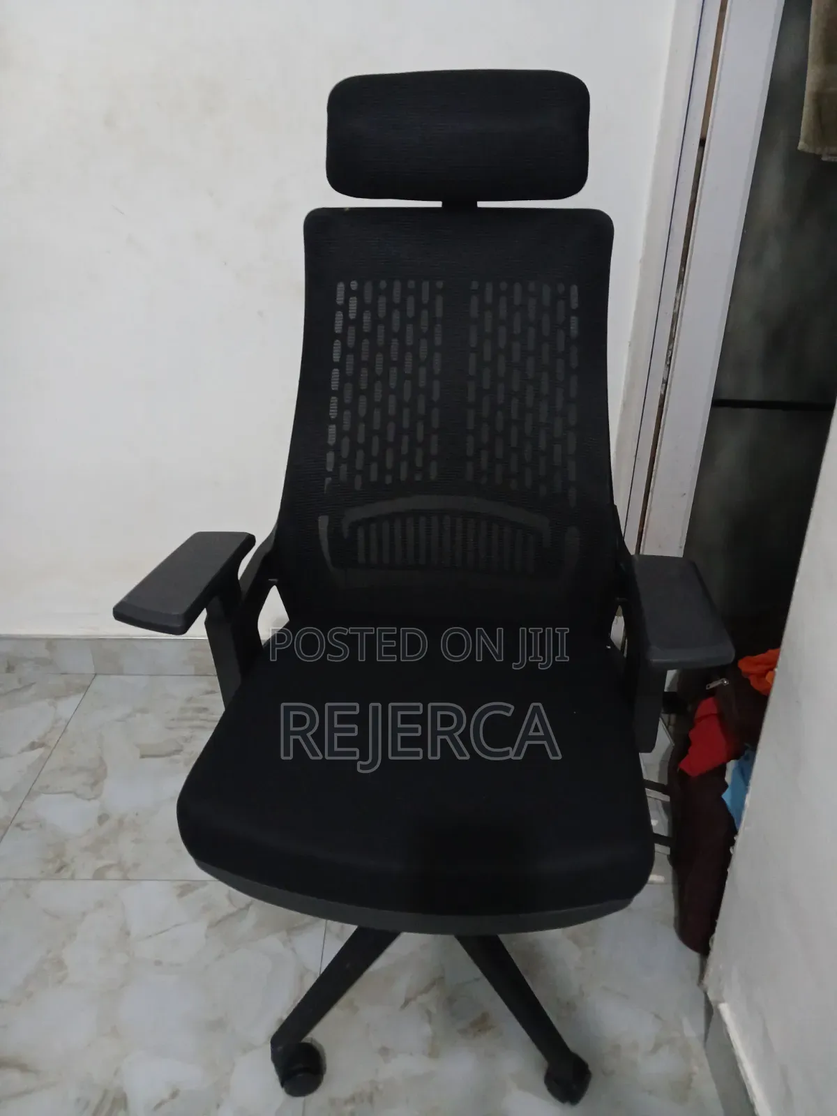 Adjustable Office Swivel Chair
