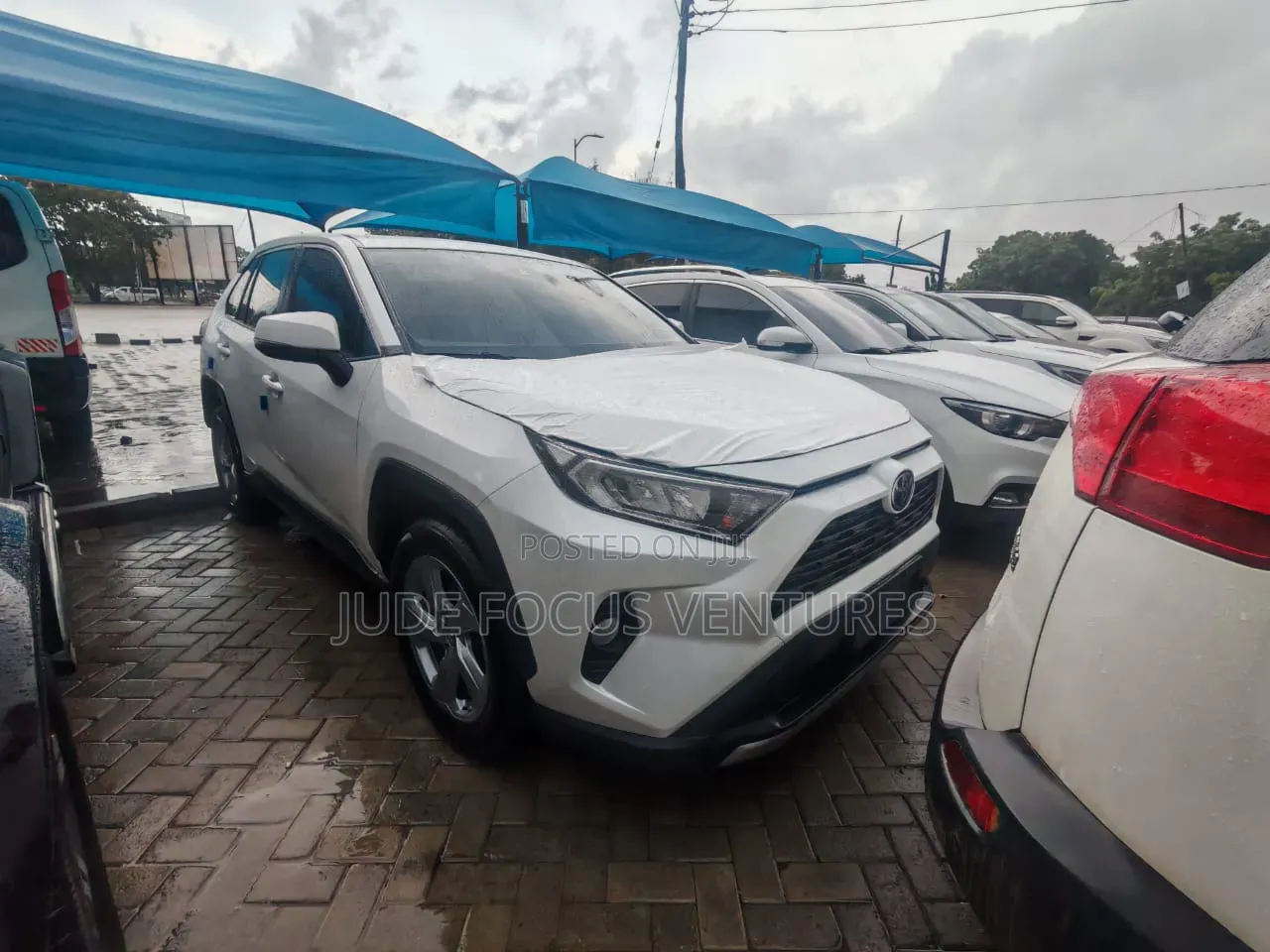 Toyota RAV4 2023 White