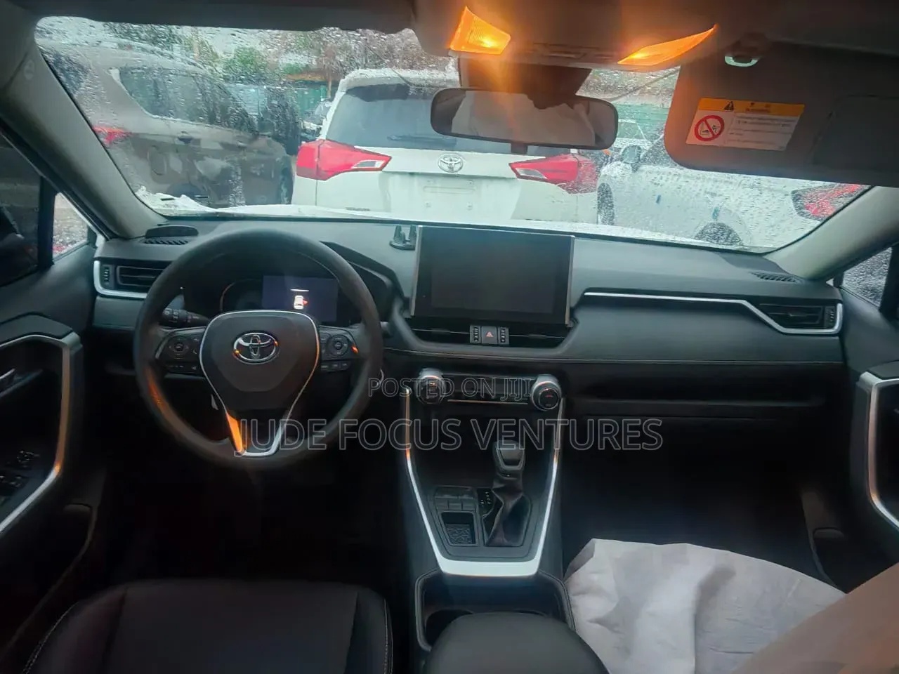 Toyota RAV4 2023 White