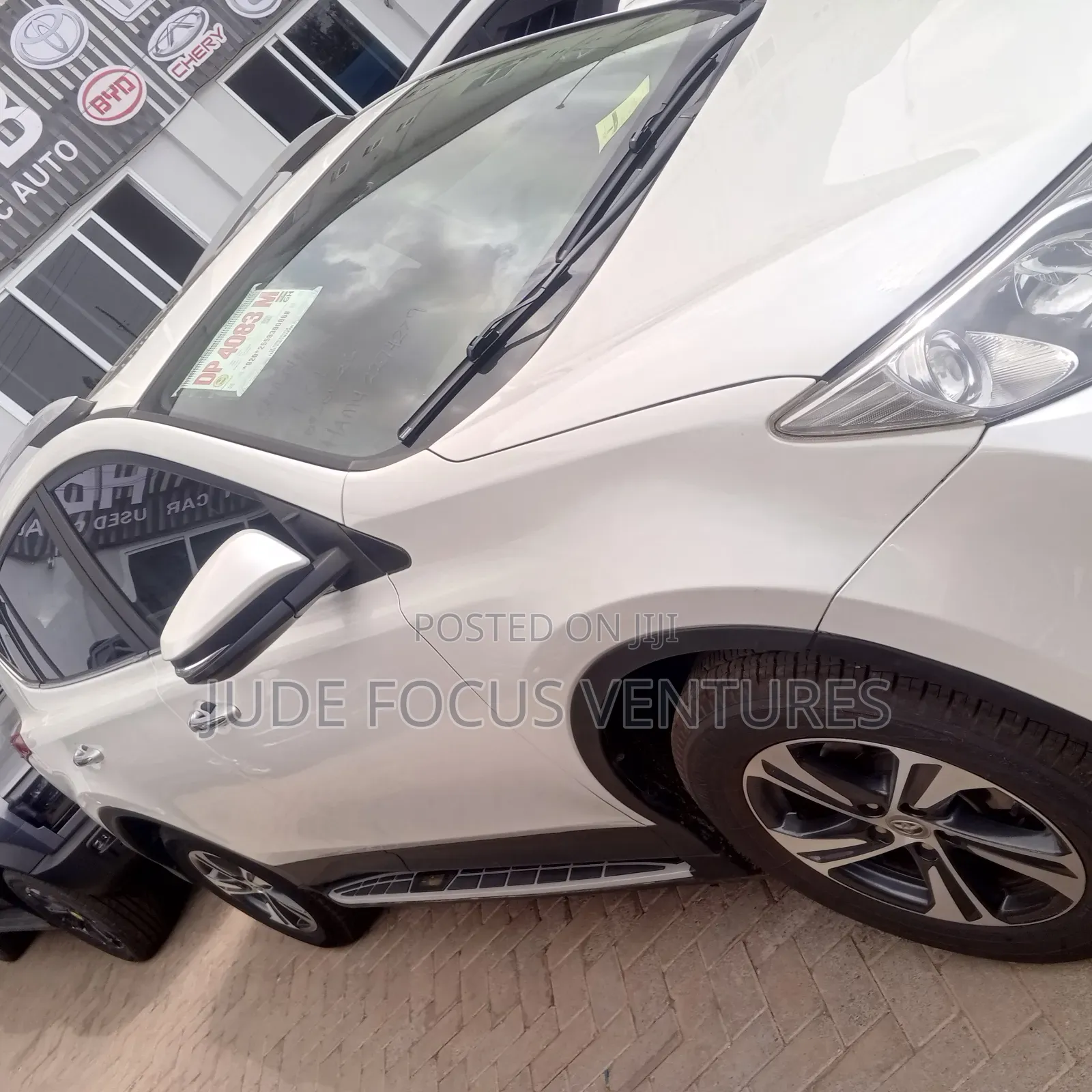 Toyota RAV4 2023 White