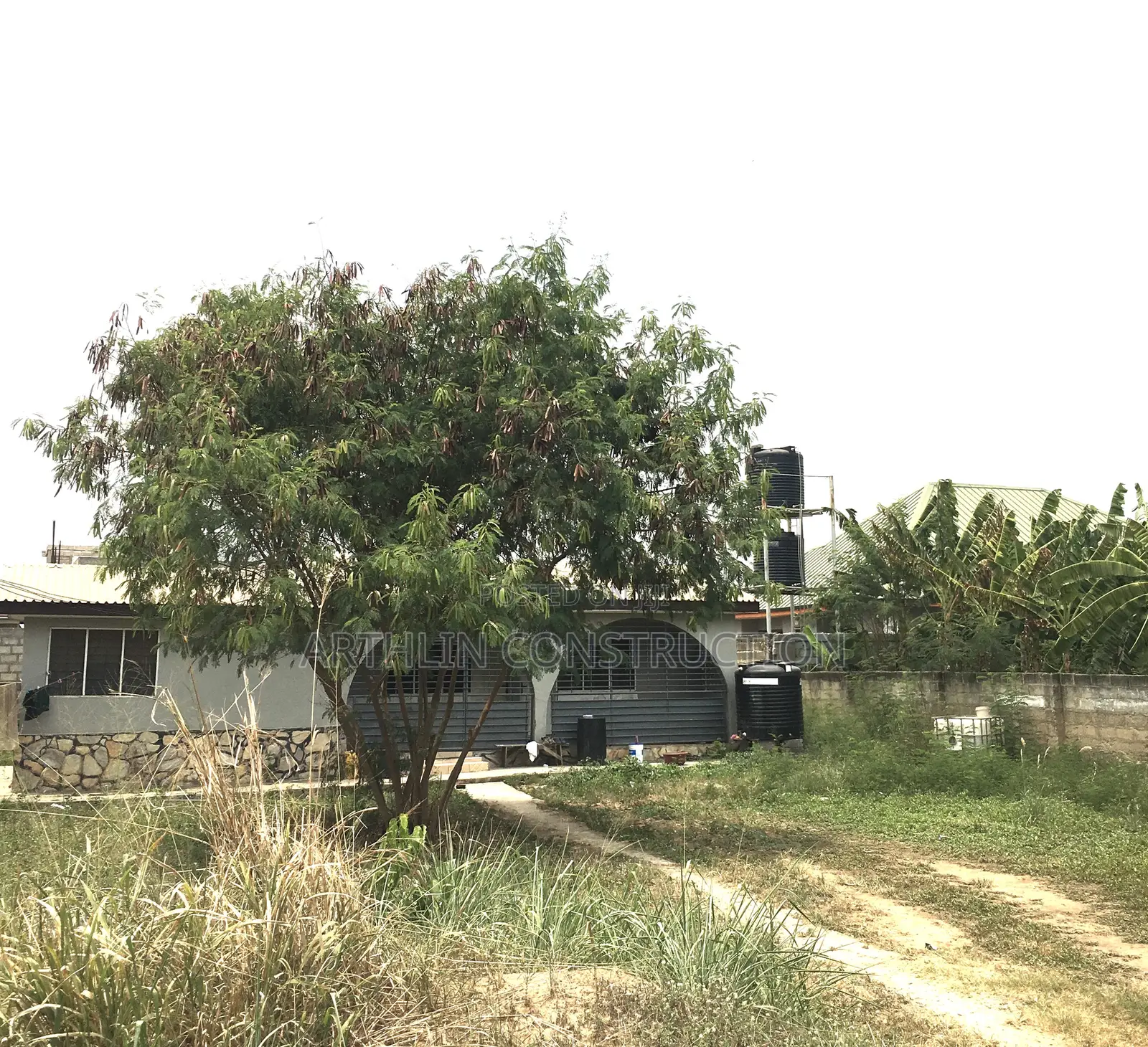 14bdrm Villa in New Legon for sale