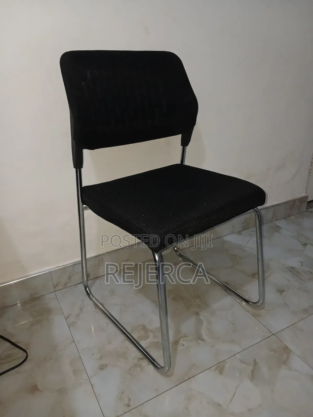 Aaffordable Clients Chair